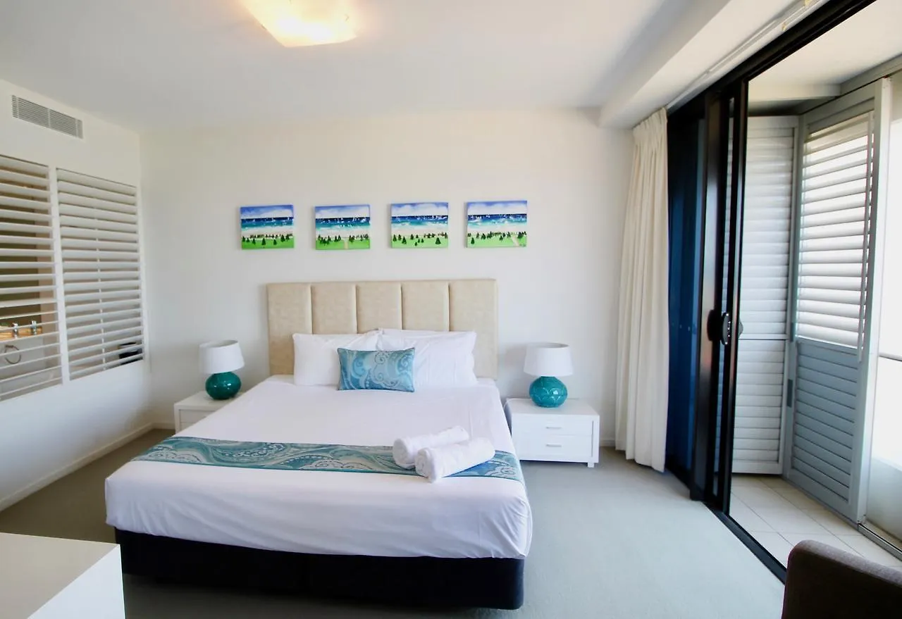 **** Resort Ultra Broadbeach Gold Coast Australia